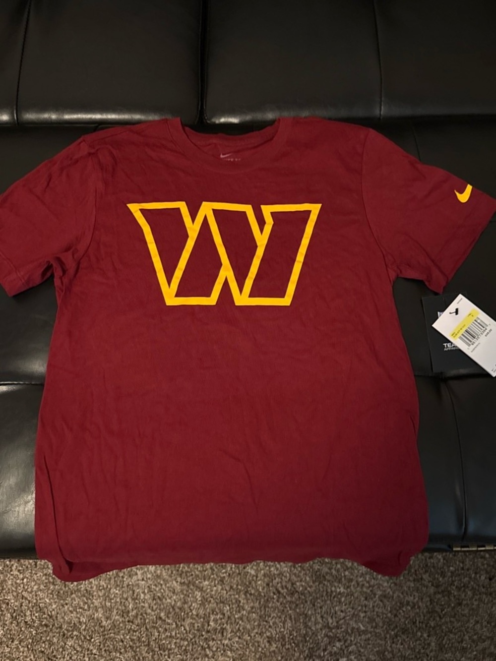 Nike Men’s Washington Commanders Short-Sleeve Tee with Yellow 'W' Graphic